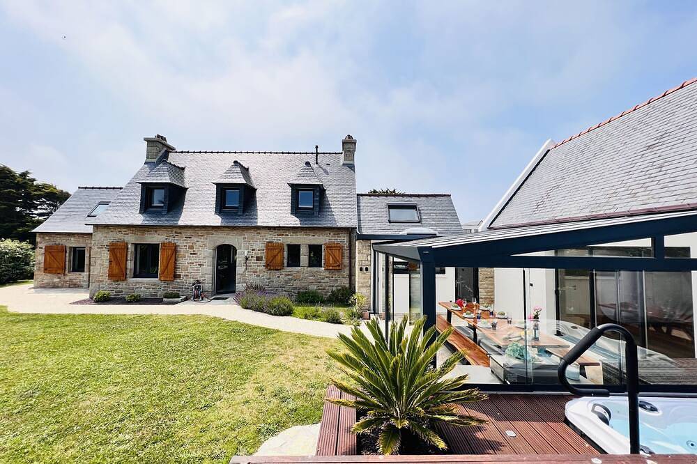 Villa  de Luxe 5* ètoiles + cocooning bord de mer Spa+Jacuzzi+Sauna in Brignogan-Plages, Région de Brest