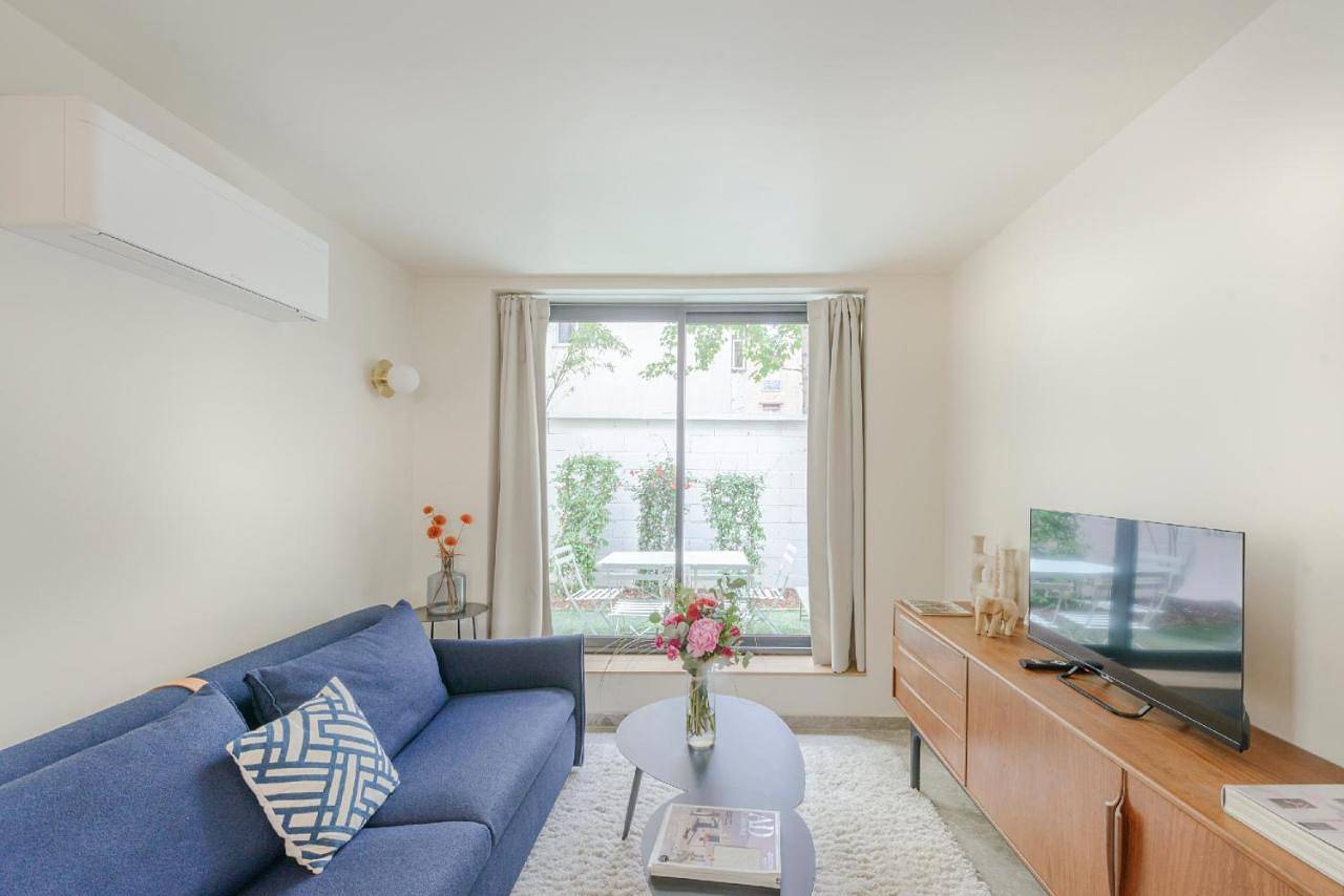 One-Bedroom Apartment with Terrace in 14e arrondissement de Paris, Paris