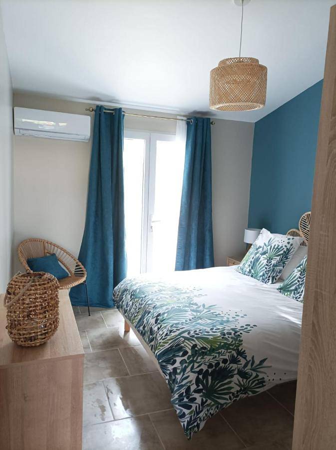 Appartement entier, One-Bedroom Apartment in Arles, Région d'Arles