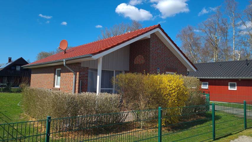 Ferienhaus für 4 Personen, mit Garten, mit Haustier in Jade