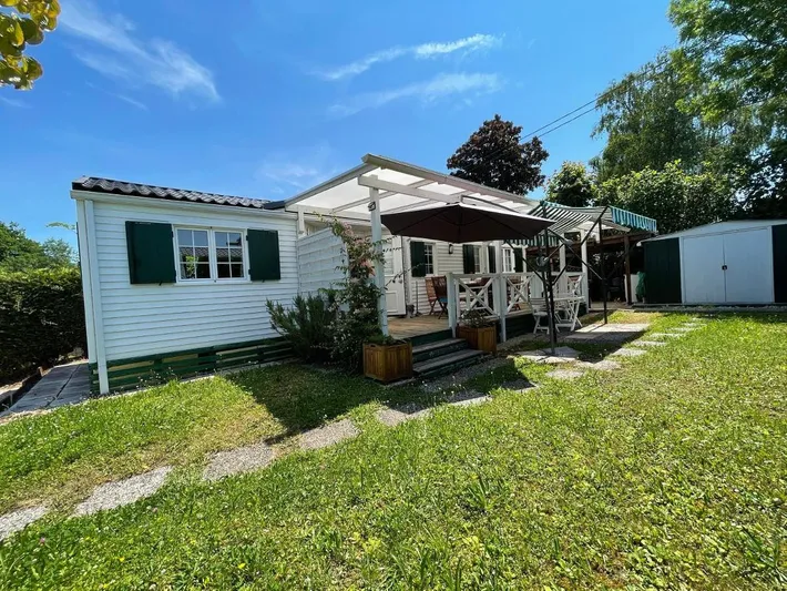 Camping pour 6 personnes, avec terrasse et jardin - 1