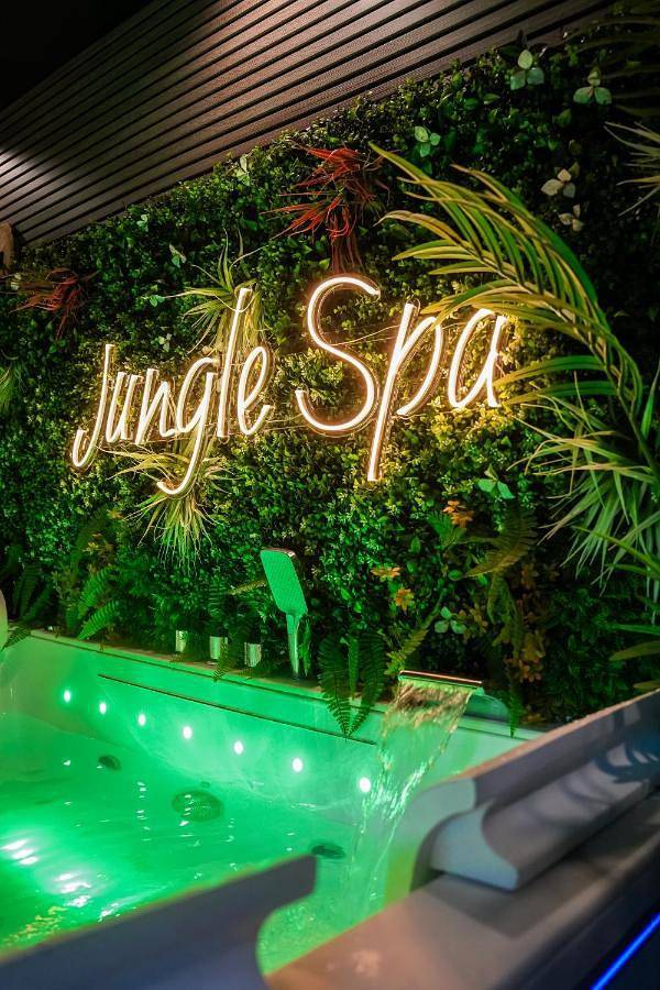 Jungle Spa in Mézy-sur-Seine, Yvelines
