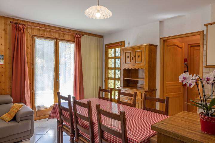 Gîte pour 5 personnes, avec Jardin à Chatel - 4