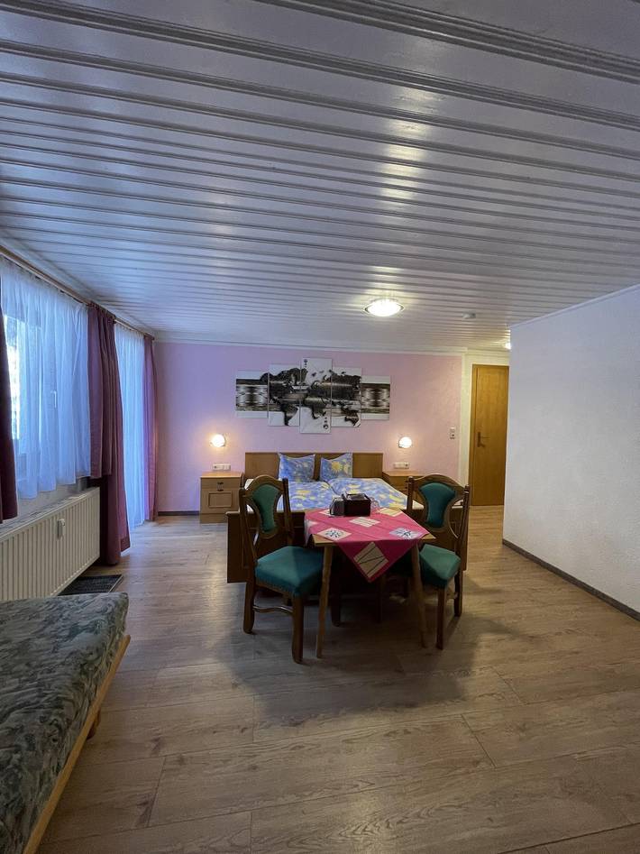 Gîte pour 3 personnes, avec Balcon ainsi que Jardin et Vue à Ischgl - 4