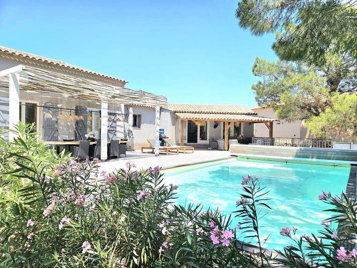 Location de vacances pour 8 personnes, avec terrasse et jardin, animaux acceptés à Le Plan-de-la-Tour - 2