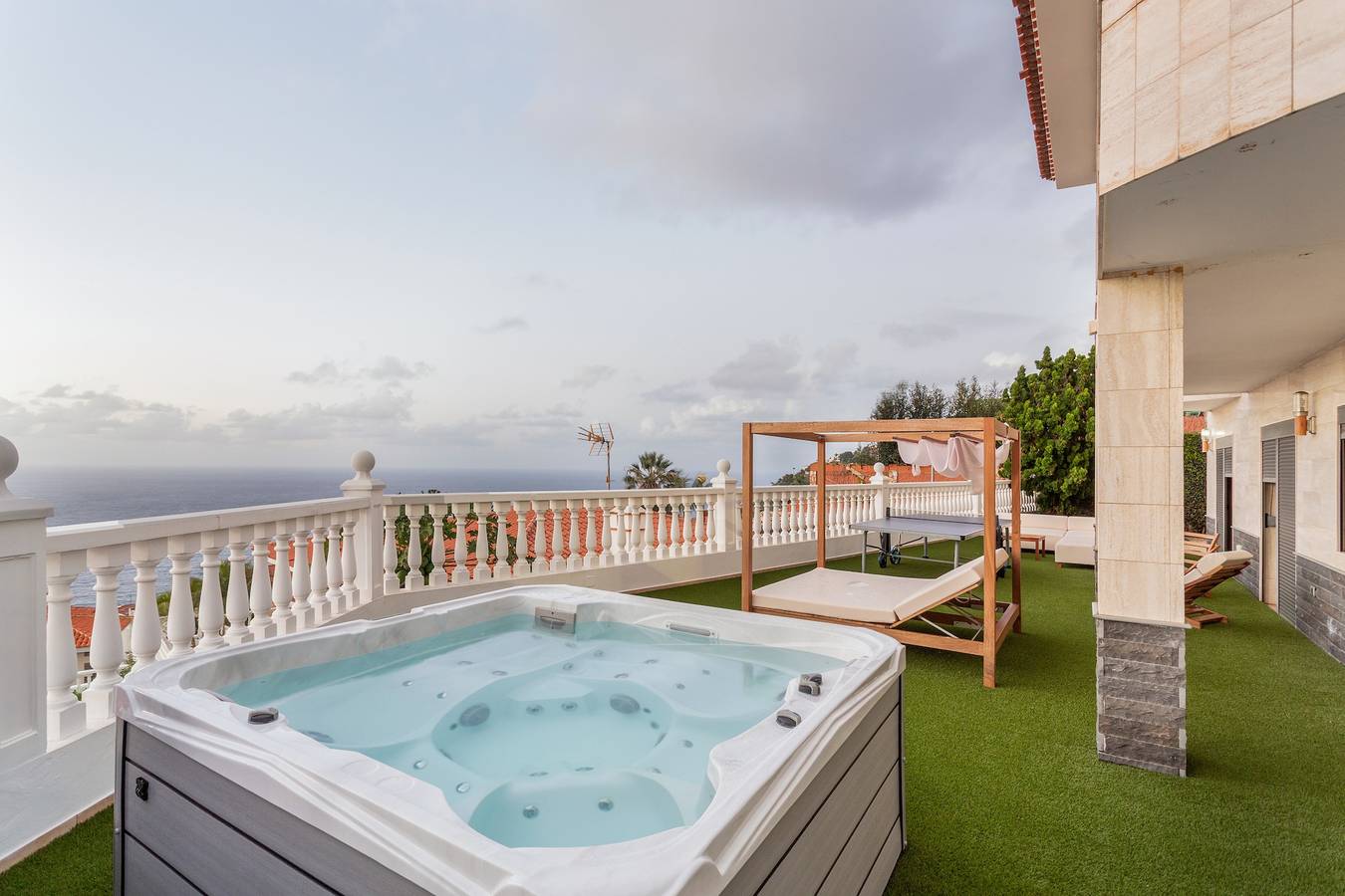 Casa Vacacional 'Karat Horizonte' con Vista al Mar, Wi-Fi y Aire Acondicionado in El Sauzal, Tenerife Norte