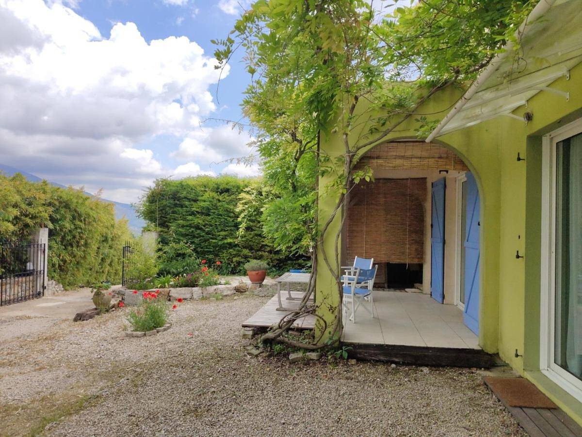 Appartement entier, Three-Bedroom House in Châteauneuf-Grasse, Côte méditerranéenne (France)