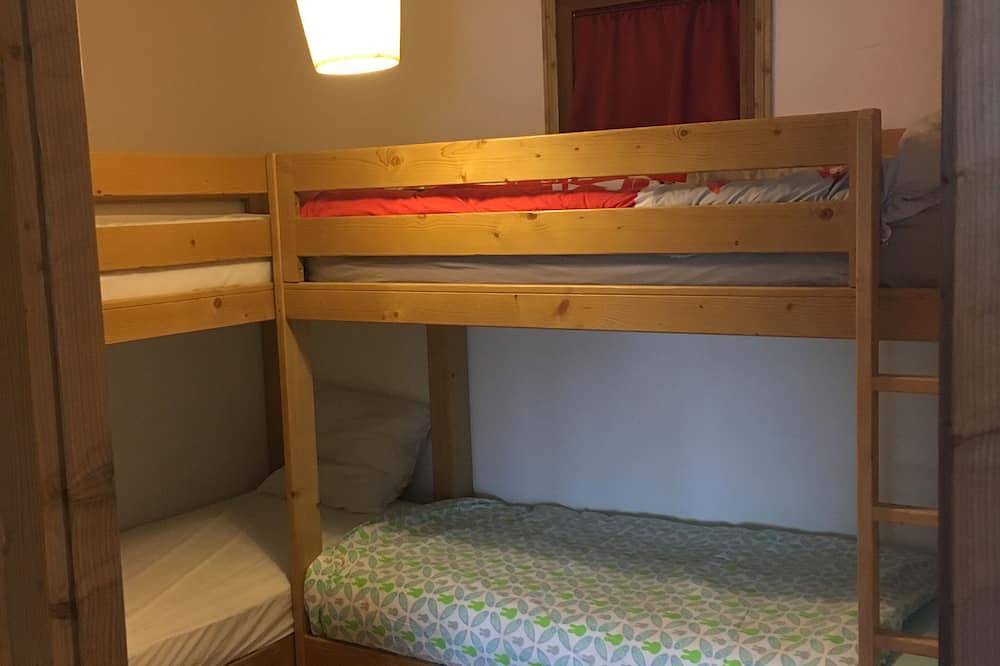 Ganze Wohnung, Arc 1800 Iseran, beheiztes Schwimmbad, Ski-in-Ski-out, überdachter Parkplatz, großer Balkon in Arc 1800, Bourg-Saint-Maurice