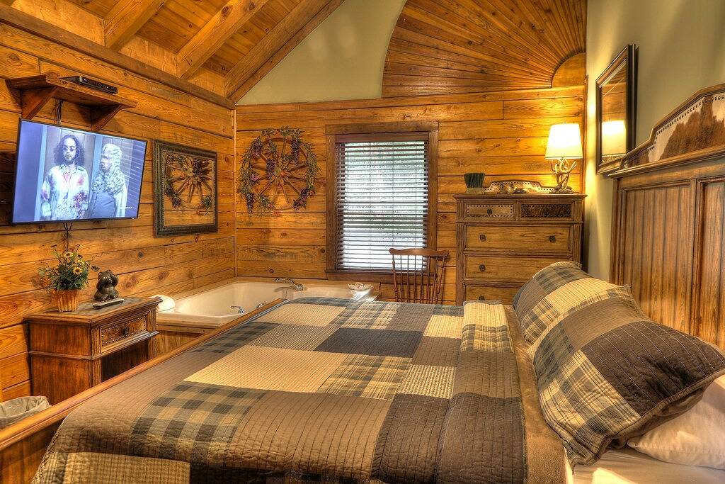 Gemütliche Hütte nur wenige Minuten von Pigeon Forge! in Sevierville, Sevier County