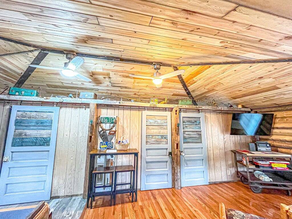 Private,backyard Bbq,campfire, kayak,fish,Wis Dells,Utv,hike,winery,swim,pets, in Adams County (WI)