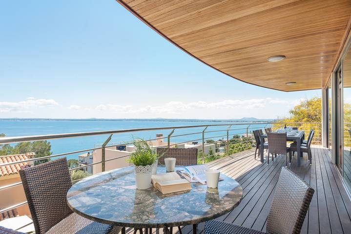 Chalet para 10 personas, con jacuzzi y jardín en Alcanada