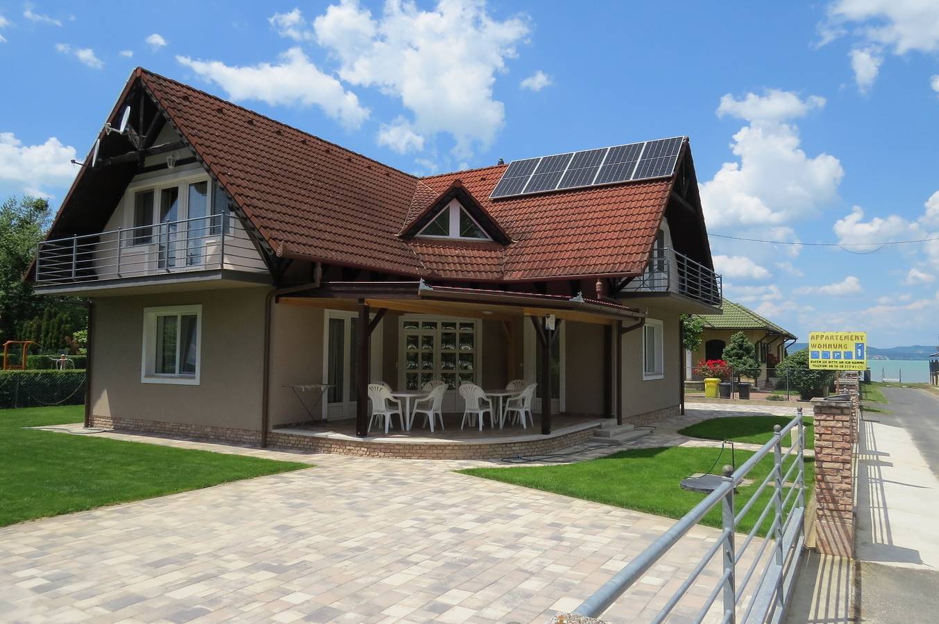 Ganze Ferienwohnung, 3 fös apartman in Balatonlelle, Plattensee Südufer