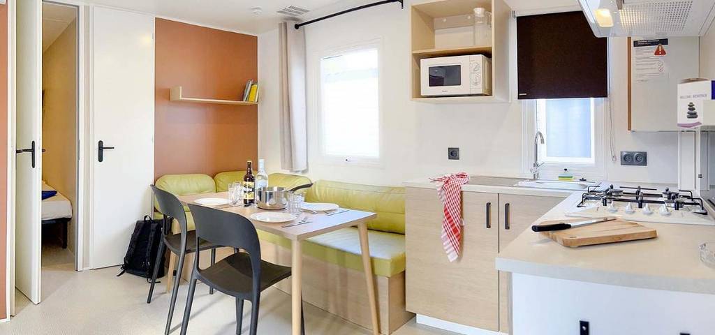 Location de vacances pour 6 personnes, avec jacuzzi et piscine ainsi que jardin et bassin pour enfant, adapté aux familles à San-Gavino-di-Carbini - 2