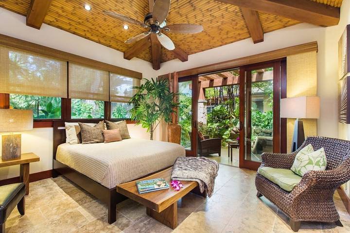 Location de vacances pour 16 personnes, avec jardin ainsi que jacuzzi et balcon à Honolulu