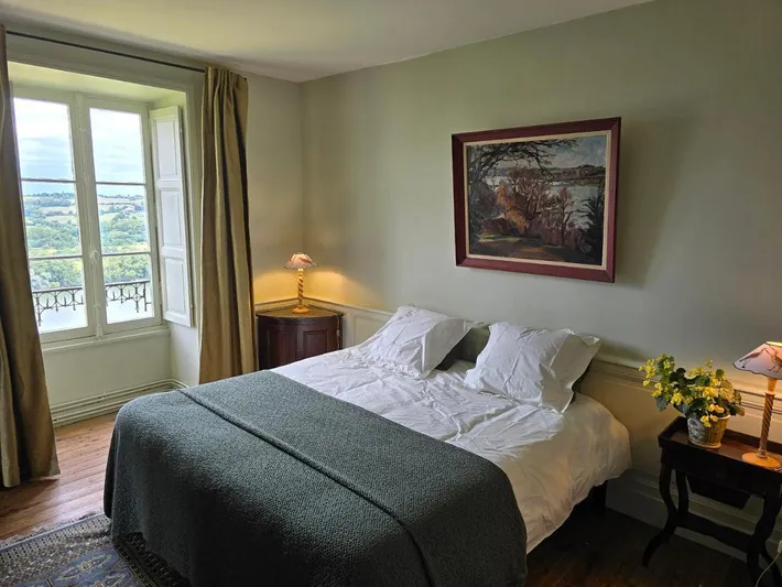 Alojamiento y desayuno para 2 personas, con jardín además de vistas y terraza - 1