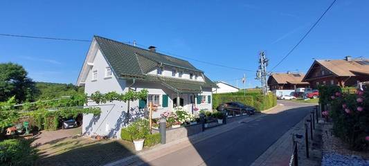 Chambre d’hôte pour 4 personnes, avec vue et jardin dans Sarre