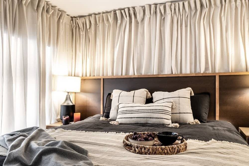 Apartamento entero, Galez - Studio and terrace in Ríos Rosas in Chamberí (Madrid), Madrid