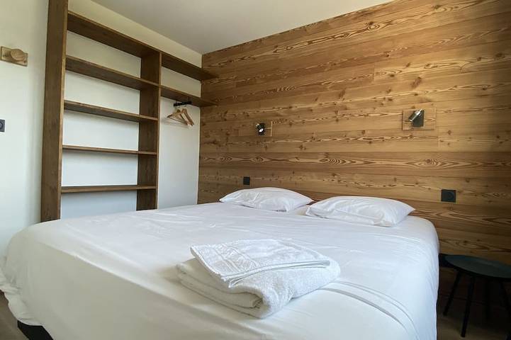 Ganze Wohnung, 6/8 pers apartment in the heart of the Chartreuse at the foot of the ski slopes in Sarcenas, Isère