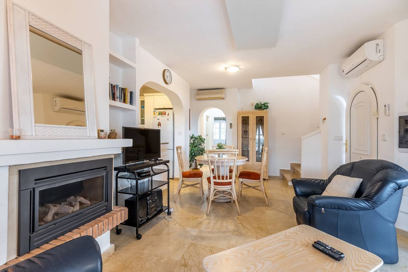 Villa "Las Ramblas" with Mountain View, Private Pool & Wi-Fi in Las Ramblas Golf, Orihuela