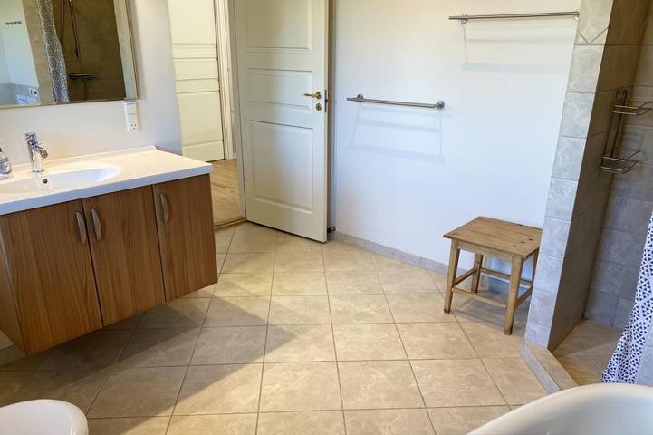  Modernes Ferienhaus mit Whirlpool in idyllischer Lage nördlich von Kerteminde in Langø, Martofte