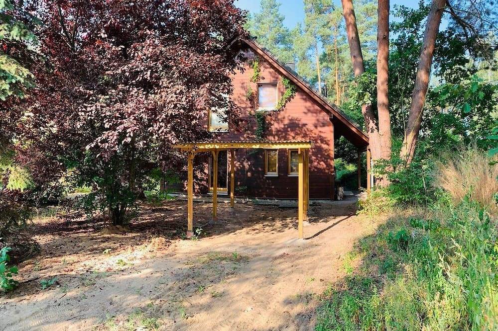 Gemütliches Holzhaus in Nähe von 7 Seen - nur 38 km nach Berlin, bis 10 Gäste. in Prenden, Wandlitz