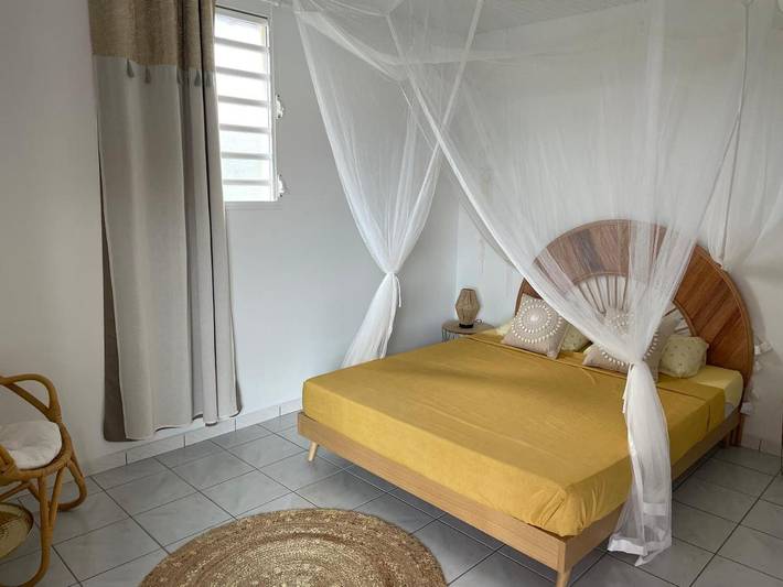 Chambre d’hôte pour 2 personnes, avec vue et terrasse ainsi que jardin et piscine en Martinique - 3