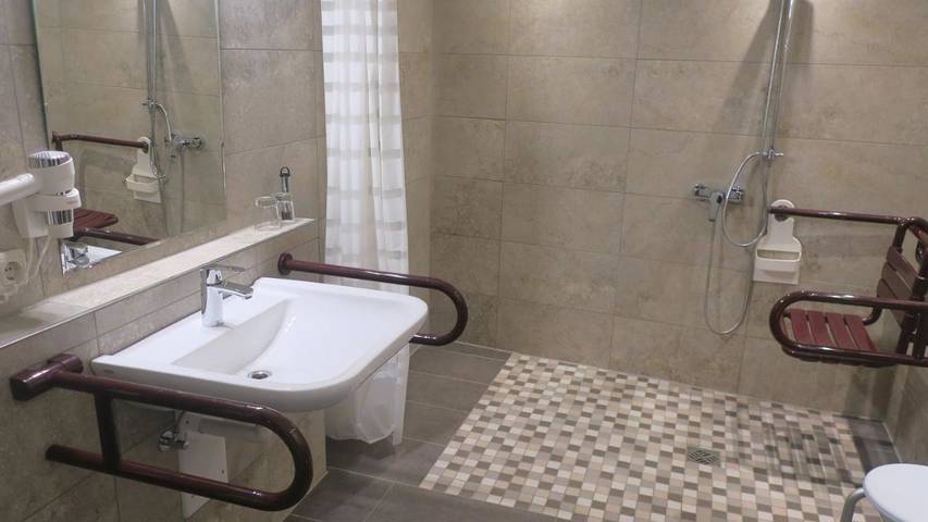Ferienwohnung für 5 Personen, mit Balkon und Terrasse sowie Garten und Ausblick in Waischenfeld - 2