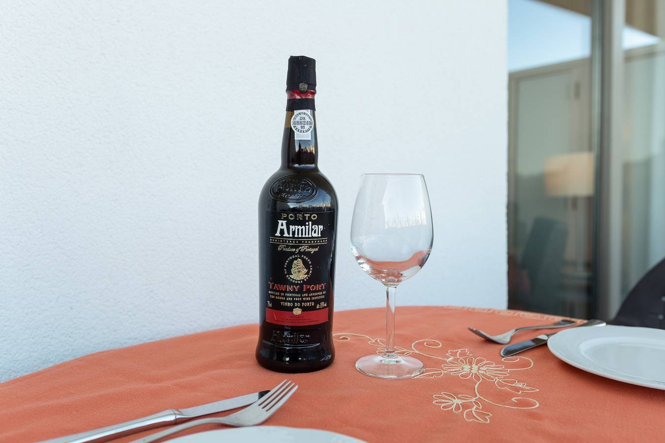 Entire apartment, Holiday Apartment "Luxury Apartment 100 m Beach" with Pool, Private Terrace & Wi-Fi in Benalmádena Costa, Benalmádena
