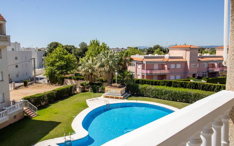 Ferienwohnung für 4 Personen, mit Kinderpool und Garten sowie Terrasse in Alcossebre