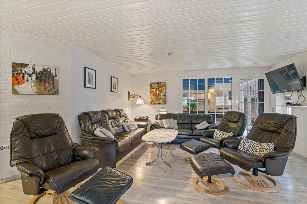 Tolles Ferienhaus mit Pool, Sauna, Whirlpool und Volleyballfeld  in Vester Husby, Husby (Dänemark)