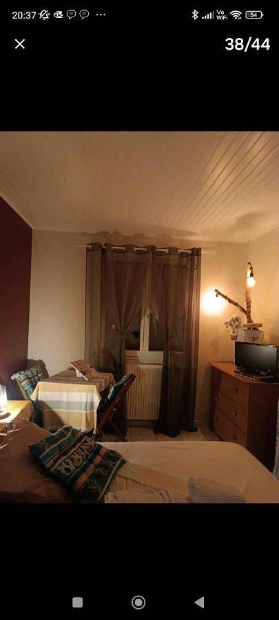 Gîte pour 2 personnes, avec jardin ainsi que terrasse et jacuzzi à Mazeyrat-d'Allier - 4