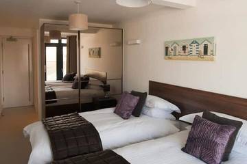 Apartment for 6 People in Teignmouth, Devon, Photo 1