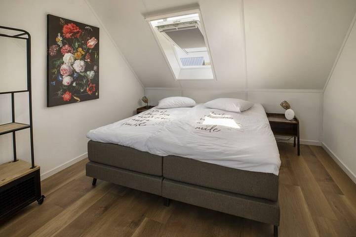 Villa in Friesland mit Garten und Terrasse in Sint Nicolaasga, Ijsselmeer