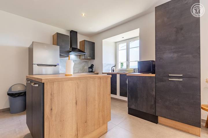 Gîte pour 4 personnes, avec jardin à Saint-Genix-sur-Guiers - 4