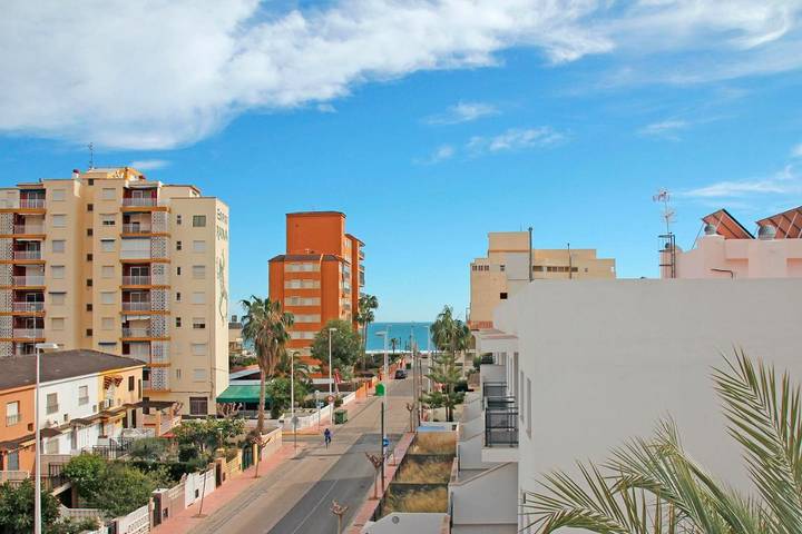 Appartement de vacances pour 4 personnes, avec piscine et terrasse, animaux acceptés