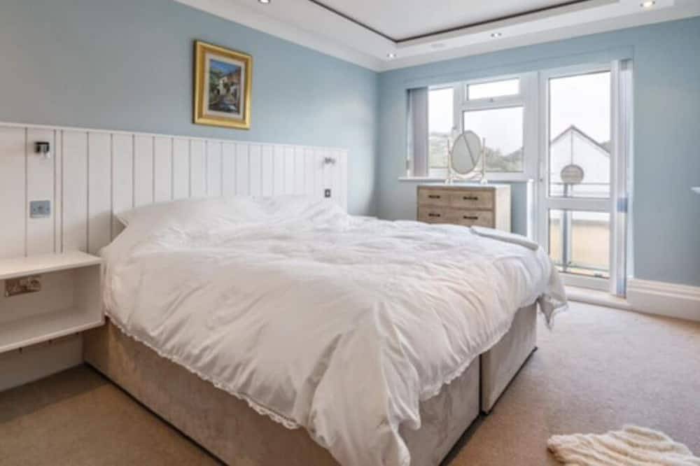 Ganze Wohnung, Sandbanks waterfront flat with panoramic views over Poole Harbour in Sandbanks, Poole Harbour