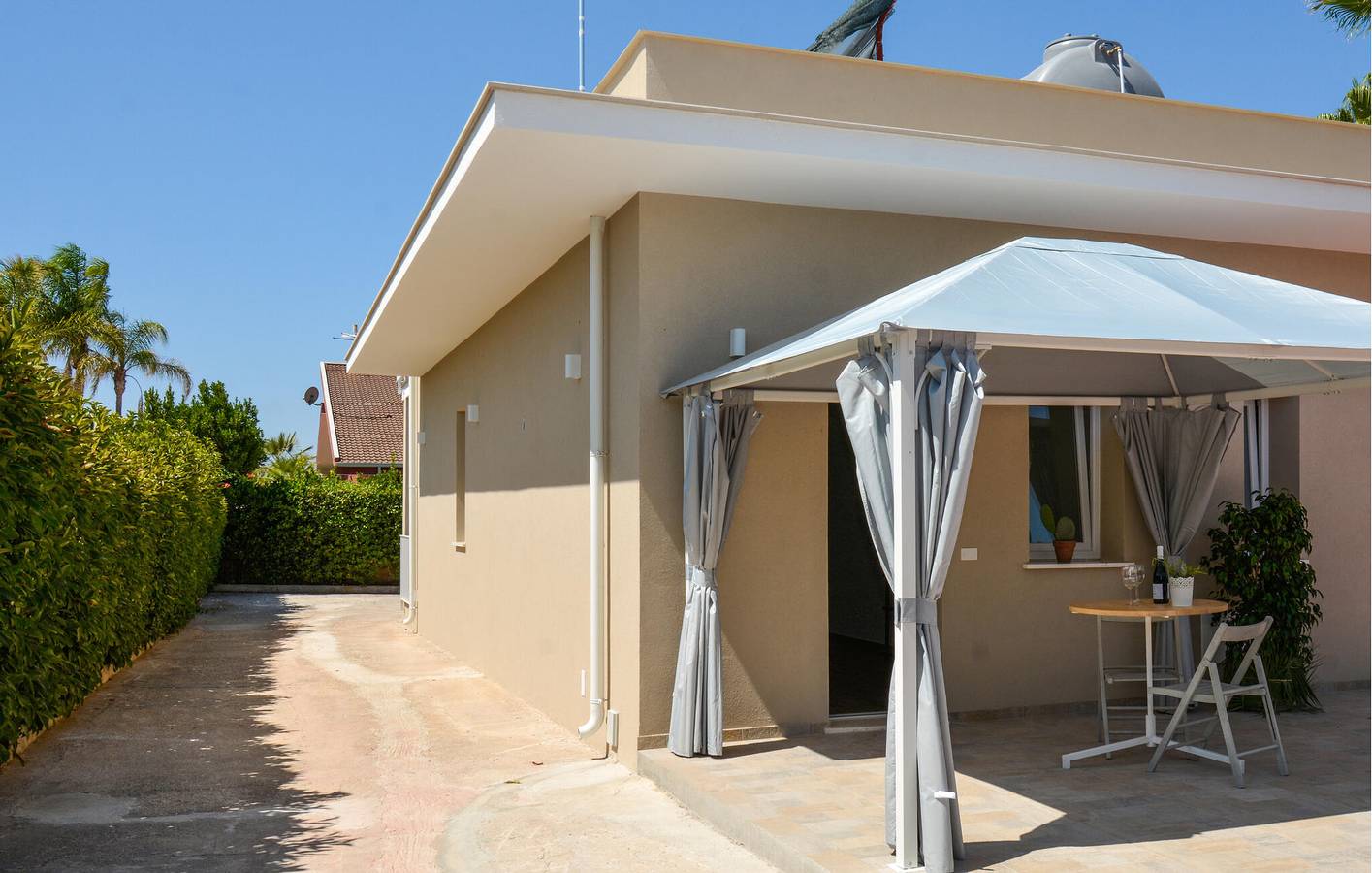 Accogliente appartamento con piscina, aria condizionata, parcheggio e terrazza in Chiaramonte Gulfi, Provincia di Ragusa