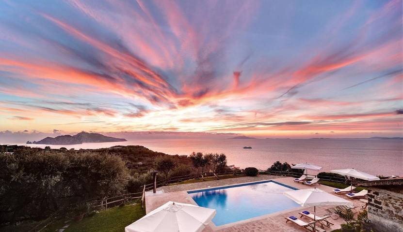 Casa vacanza per 18 persone, con piscina e terrazza nonché giardino a Marciano