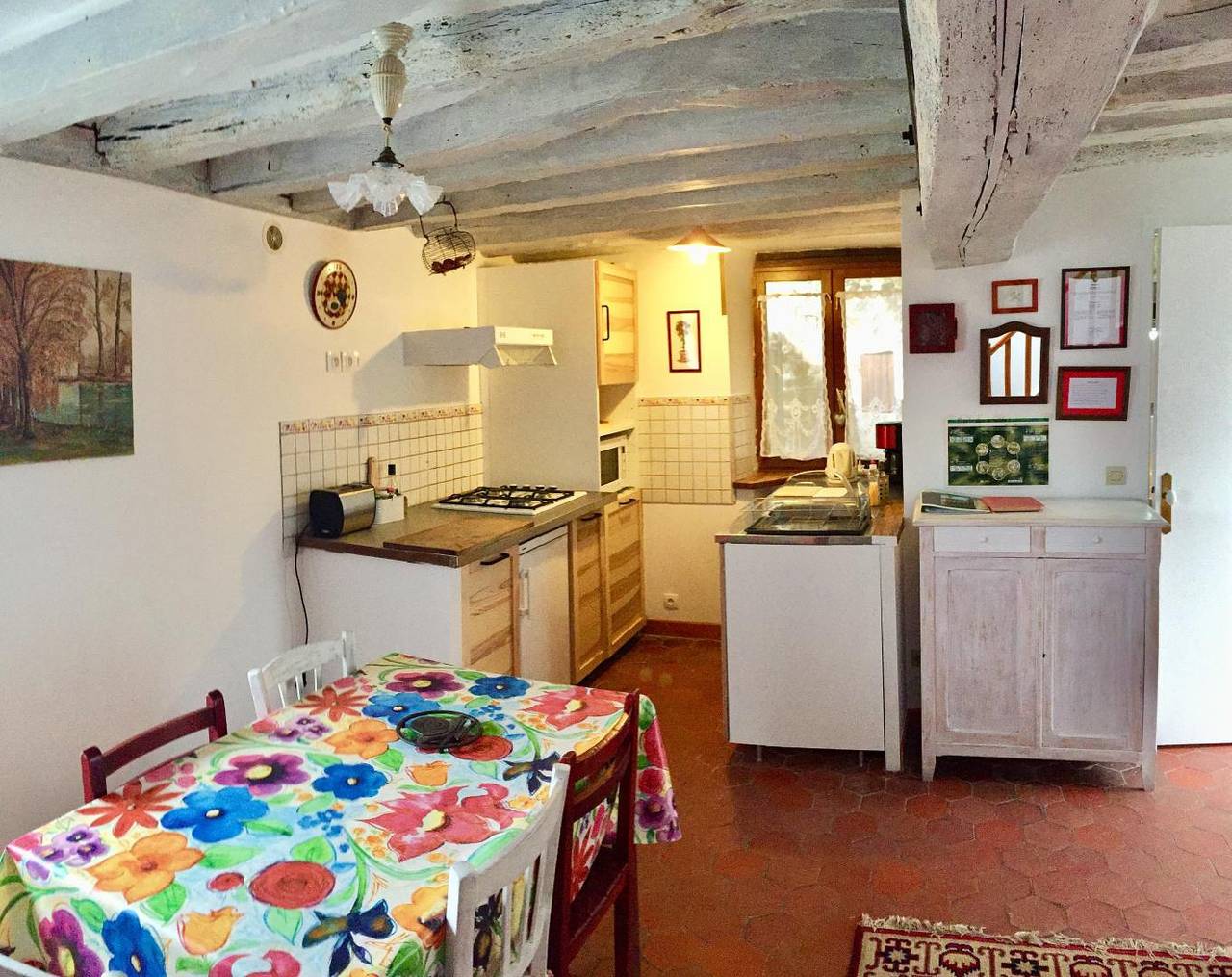 La Casa des Trois Pignons. in Noisy-sur-École, Seine-et-Marne