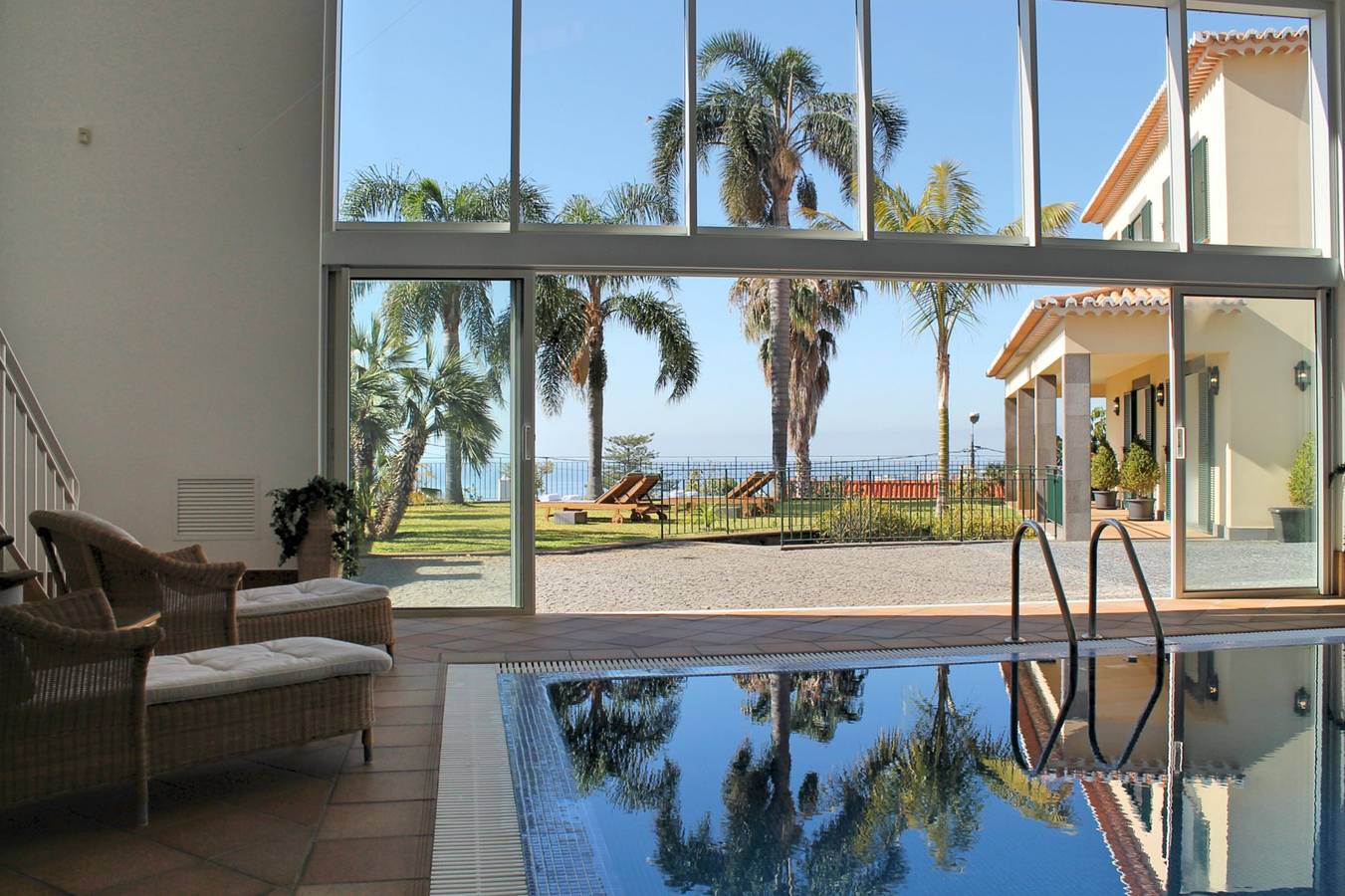 Magnificent Funchal Villa | Villa Luzia | 5 Bedrooms | Sea & City Views | Pool Table in Funchal (Santa Luzia), Madeira