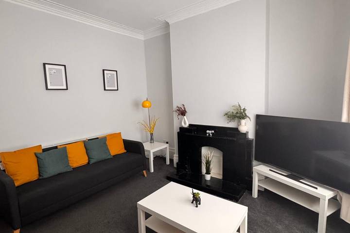 Holiday home for 6 people, with garden, with pets in Newcastle upon Tyne