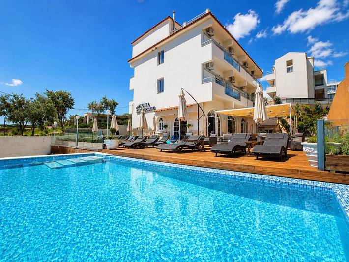 Hôtel pour 2 personnes, avec Balcon et Terrasse ainsi que Piscine et Vue