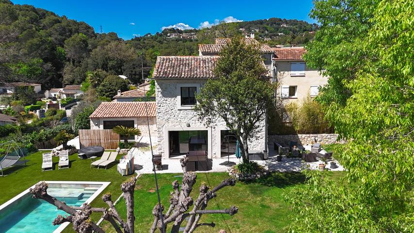Chalet para 8 personas, con terraza además de jardín y jacuzzi, Familias con niños - 1
