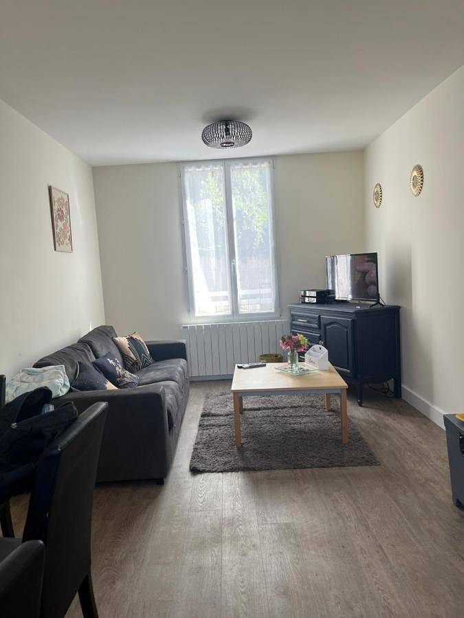 Location de vacances pour 5 personnes, avec jardin à Mézières-sur-Seine