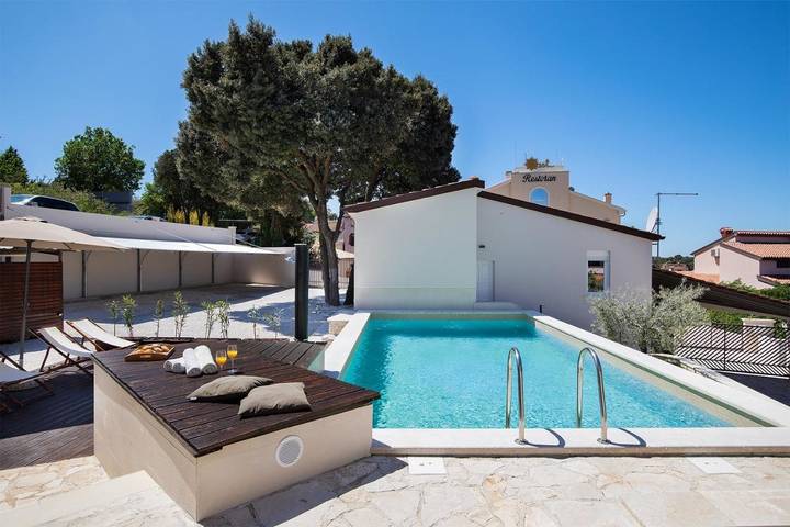 Maison d’hôte pour 5 personnes, avec jardin ainsi que vue et piscine