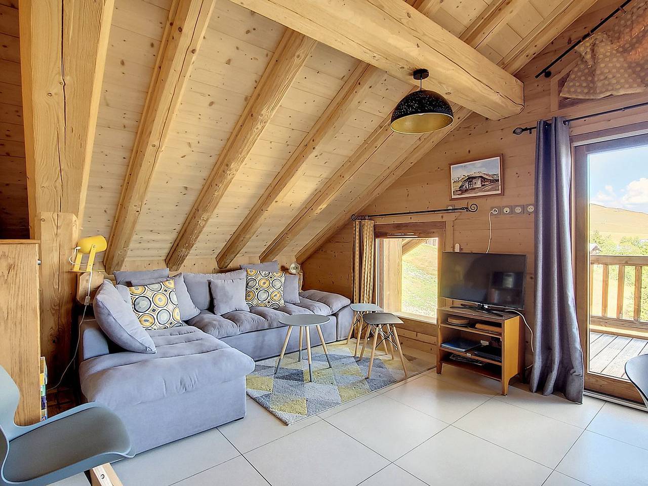 Ganze Wohnung, Luxuswohnung an der Piste mit Parkplatz, in der Nähe des Sessellifts in La Toussuire, Fontcouverte-la-Toussuire