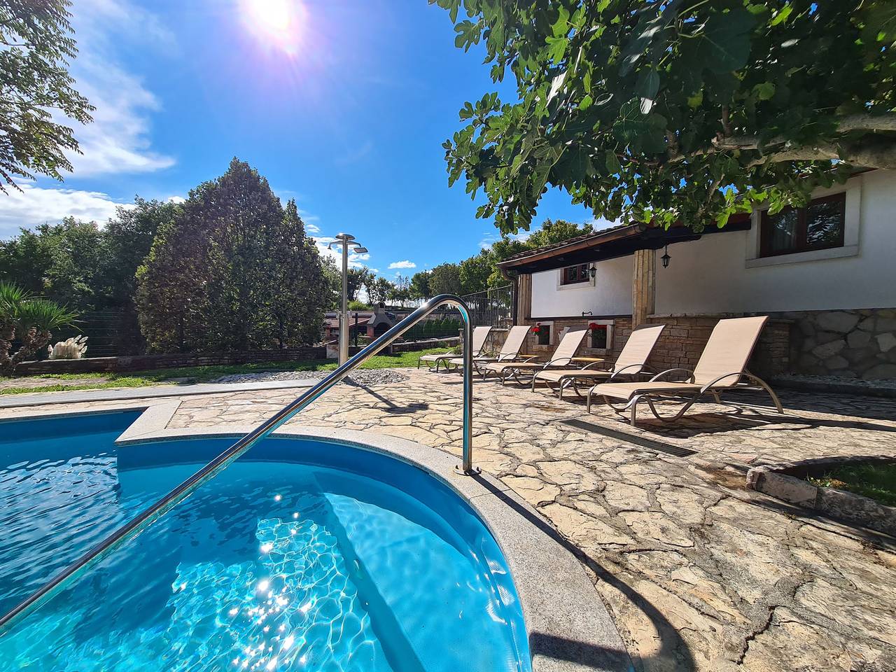 Ferienhaus für 16 Personen mit Pool in Žminj, Zentralistrien
