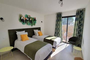 Villa pour 8 Personnes dans Cala Rossa, Lecci, Photo 2