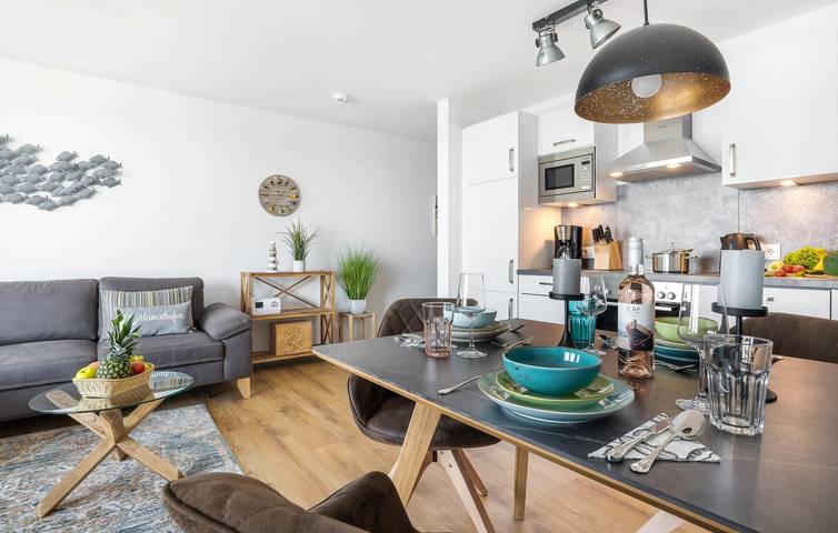 Ganze Ferienwohnung, Apartment mit Meerblick, Terrasse und Parkplatz, 1 km zum Strand in Olpenitz, Kappeln