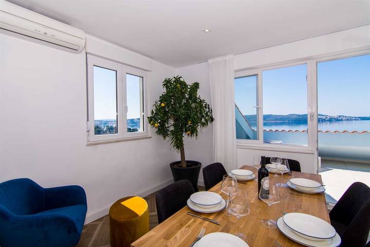 Apartamento entero, Apartamento de vacaciones para 6 personas con balcón in Trogir, Čiovo
